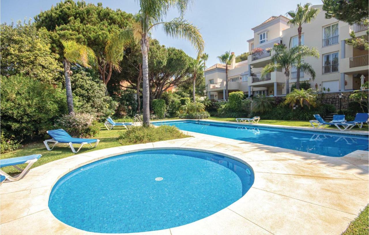 Beautiful Apartment In Marbella-Cabopino With 2 Bedrooms, Wifi And Outdoor Swimming Pool Екстер'єр фото